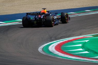  Max Verstappen (NED) - Kahin Red Bull Racing - Red Bull RB20 - Honda RBP