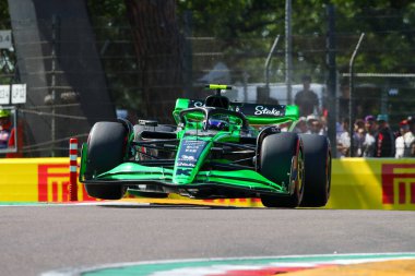  Zhou Guanyu (CHN) - F1 Takımı Tekme Sauber - Sauber C44 - Ferrar