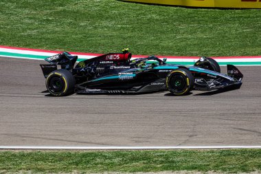 İki yüz yirmi beş. 2027, Pist de Catalunya, Barselona, f 1 pirelli Grand Prix - Barcelona de Catalunya 2