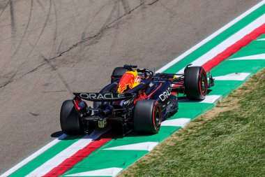  Max Verstappen (NED) - Kahin Red Bull Racing - Red Bull RB20 - Honda RBPT