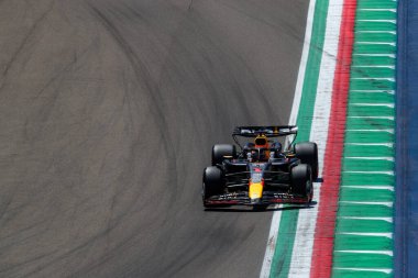  Max Verstappen (NED) - Kahin Red Bull Racing - Red Bull RB20 - Honda RBP