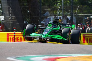  Valtteri Bottas (FIN) - Stake F1 Team Kick Sauber - Sauber C44 - Ferrar