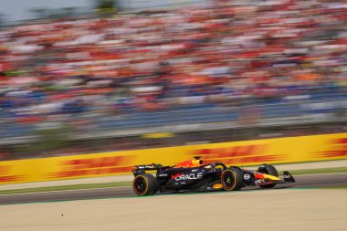  Max Verstappen (NED) - Kahin Red Bull Racing - Red Bull RB20 - Honda RBP