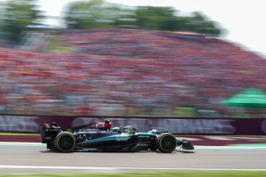  Lewis Hamilton (GBR) - Mercedes-AMG PETRONAS F1 Takımı - Mercedes W15 - Mercedes E Performansı