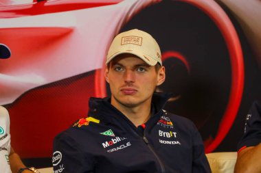  Max Verstappen (NED) - Kahin Red Bull Racing - Red Bull RB20 - Honda RBP