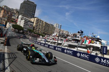  Lewis Hamilton (GBR) - Mercedes-AMG PETRONAS F1 Takımı - Mercedes W15 - Mercedes E Performansı