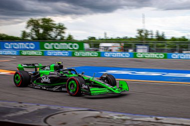  Zhou Guanyu (CHN) - F1 Takımı Tekme Sauber - Sauber C44 - Ferrar