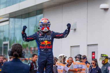  Max Verstappen (NED) - Kahin Red Bull Racing - Red Bull RB20 - Honda RBP