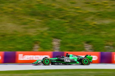  Valtteri Bottas (FIN) - Stake F1 Team Kick Sauber - Sauber C44 - Formula 1 Katar Havayolları Avusturya Grand Prix 2024, RedBull Ring, Spielberg, Avusturya 28 Haziran 2024