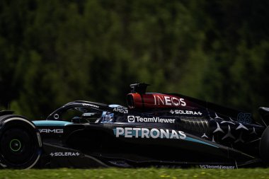  George Russell (GBR) - Mercedes-AMG PETRONAS F1 Ekibi - Mercedes W15 - Mercedes E Performansı Formula 1 Katar Havayolları Avusturya Grand Prix 2024, RedBull Ring, Spielberg, Avusturya 27-30 Haziran 2024