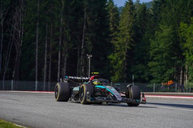  Lewis Hamilton (GBR) - Mercedes-AMG PETRONAS F1 Takımı - Mercedes W15 - Mercedes E Gösteri Formula 1 Katar Havayolları Avusturya Grand Prix 2024, RedBull Ring, Spielberg, Avusturya 28 Haziran 2024