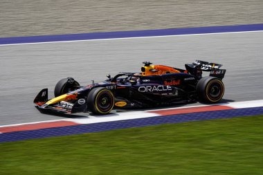  Max Verstappen (NED) - Oracle Red Bull Racing - Red Bull RB20 - Formula 1 Katar Havayolları Avusturya Grand Prix 2024, RedBull Ring, Spielberg, Avusturya 27-30 Haziran 2024