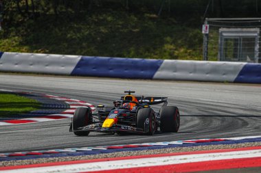  Max Verstappen (NED) - Oracle Red Bull Racing - Red Bull RB20 - Honda RBPT Formula 1 Katar Havayolları Avusturya Grand Prix 2024, RedBull Ring, Spielberg, Avusturya 29 Haziran 2024