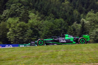  Valtteri Bottas (FIN) - Stake F1 Team Kick Sauber - Sauber C44 - Formula 1 Katar Havayolları Avusturya Grand Prix 2024, RedBull Ring, Spielberg, Avusturya 28 Haziran 2024