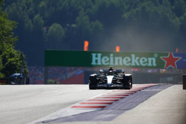 Lewis Hamilton (GBR) - Mercedes-AMG PETRONAS F1 Takımı - Mercedes W15 - Mercedes E Gösteri Formula 1 Katar Havayolları Avusturya Grand Prix 2024, RedBull Ring, Spielberg, Avusturya 28 Haziran 2024