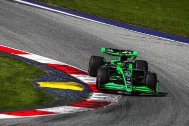  Zhou Guanyu (CHN) - Stake F1 Team Kick Sauber - Sauber C44 - Ferrari Formula 1 Katar Havayolları Avusturya Grand Prix 2024, RedBull Ring, Spielberg, Avusturya 29 Haziran 2024