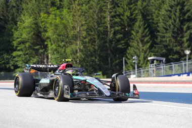  Lewis Hamilton (GBR) - Mercedes-AMG PETRONAS F1 Takımı - Mercedes W15 - Mercedes E Gösteri Formula 1 Katar Havayolları Avusturya Grand Prix 2024, RedBull Ring, Spielberg, Avusturya 28 Haziran 2024