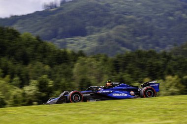  Logan Sargeant (USA) - Williams Racing - Williams FW46 - Formula 1 Katar Havayolları Avusturya Grand Prix 2024, RedBull Ring, Spielberg, Avusturya 27-30 Haziran 2024 tarihleri arasında Mercedes
