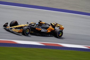  Oscar Piastri (AUS) - McLaren Formula 1 Takımı - McLaren MCL38