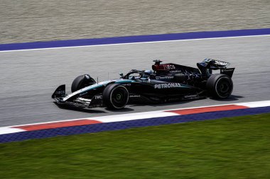  George Russell (GBR) - Mercedes-AMG PETRONAS F1 Ekibi - Mercedes W15 - Mercedes E Performansı Formula 1 Katar Havayolları Avusturya Grand Prix 2024, RedBull Ring, Spielberg, Avusturya 28 Haziran 2024
