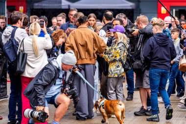  Lewis Hamilton (GBR) - Mercedes-AMG PETRONAS F1 Ekibi - Mercedes W15 - Mercedes E Performansı 2. Gün, Cuma günü, 5 Temmuz 2024 formülü 1 qatar hava yolları İngiliz Grand Prix 2024, gümüş taşlı Circu