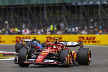  Carlos Sainz Jr. (ESP) - Scuderia Ferrari - Ferrari SF-24 - Ferrari Free Practice, 5 Temmuz 2024 tarihinde, 5 Temmuz - 7 Temmuz tarihleri arasında Silverstone pistinde gerçekleşmesi planlanan 1 qatar hava yolu İngiliz Grand Prix 2024,,
