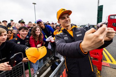  Oscar Piastri (AUS) - McLaren Formula 1 Takımı - McLaren MCL38