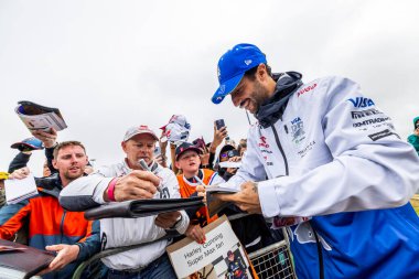  Daniel Ricciardo (AUS) - Visa Cash App RB F1 Team - RB VCARB01 - Honda RBPT Free Practice 2 gün, Cuma günü, 5 Temmuz 2024 formülü 1 qatar havayolları İngiliz Grand Prix 2024, 5 Temmuz - 5 Temmuz tarihleri arasında gümüş taştan pistte gerçekleşmesi planlanıyor 