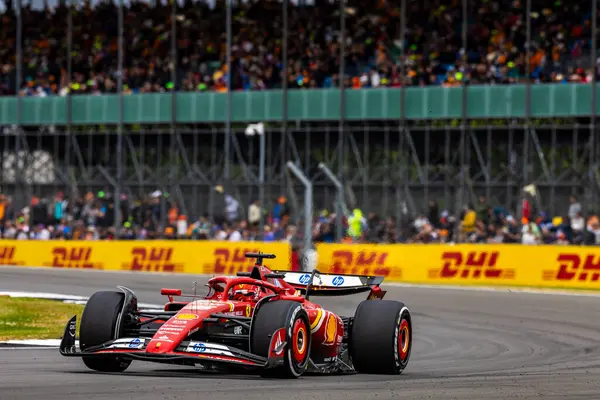  Charles Leclerc (MON) - Scuderia Ferrari - Ferrari SF-24 - Ferrari Free Practice sırasında 5 Temmuz, 2024 formülü 1 qatar hava yolu İngiliz Grand Prix 2024, 5 Temmuz - 7 Temmuz tarihleri arasında Silver Stone pistinde gerçekleşmesi planlanıyor., 