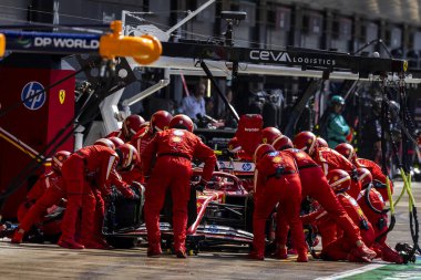  Carlos Sainz Jr. (ESP) - Scuderia Ferrari - Ferrari SF-24 - Ferrari 4 Temmuz Pazar günü Yarış sırasında 7 Temmuz 2024 formülü 1 qatar hava yolu İngiliz Grand Prix 2024, 5 Temmuz - 7 Temmuz 2024 tarihleri arasında Silverstone pistinde gerçekleşmesi planlanıyor.