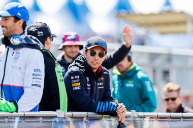  Sergio Perez (MEX) - Oracle Red Bull Racing - Red Bull RB20 - Honda RBPT Yarış Günü, 4 Temmuz Pazar günü, 7 Temmuz 2024 Formula 1 Katar Hava Yolları İngiliz Grand Prix 2024, 5 Temmuz - 7 Temmuz tarihleri arasında Silverstone pistinde gerçekleşmesi planlanıyor.