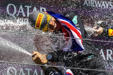  Lewis Hamilton (GBR) - Mercedes-AMG PETRONAS F1 Ekibi - Mercedes W15 - Mercedes E Performansı 4 Temmuz Pazar günü Formula 1 Katar Havayolları Grand Prix 2024 'ün 4.