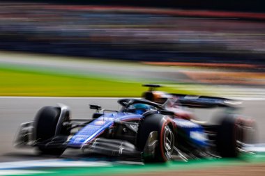  Alexander Albon (THA) - Williams Racing - Williams FW46 - Mercedes 2. Gün, Cuma günü, 6 Temmuz 2024 formülü 1 qatar hava yolları İngiliz Grand Prix 2024, 5 Temmuz - 7 Temmuz tarihleri arasında Silverstone pistinde gerçekleşmesi planlanıyor.
