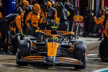 Lando Norris (GBR) - McLaren Formula 1 Takımı - McLaren MCL38 - Mercedes yarışta 4 Temmuz Pazar günü, 7 Temmuz 2024 formülü 1 qatar hava yolu İngiliz Grand Prix 2024, 5 Temmuz - 20 Temmuz tarihleri arasında Silverstone pistinde gerçekleşmesi planlanıyor.