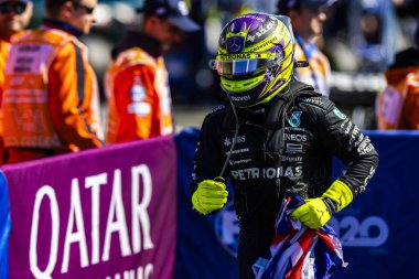  Lewis Hamilton (GBR) - Mercedes-AMG PETRONAS F1 Ekibi - Mercedes W15 - Mercedes E Performansı 4 Temmuz Pazar günü, 7 Temmuz 2024 formülü 1 qatar hava yolları İngiltere Grand Prix 2024, gümüş taş pistinde gerçekleşmesi planlanan