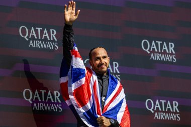  Lewis Hamilton (GBR) - Mercedes-AMG PETRONAS F1 Ekibi - Mercedes W15 - Mercedes E Performansı 4 Temmuz Pazar günü Formula 1 Katar Havayolları Grand Prix 2024 'ün 4.