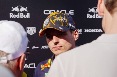  Max Verstappen (NED) - Oracle Red Bull Racing - Red Bull RB20 - Honda RBPT hazırlık gününde, 18 Temmuz, Macaristan Grand Prix 2024, Mogyorod, Budapeşte, Macaristan 'da 19 - 2 Temmuz tarihleri arasında gerçekleşmesi planlanan Formula 1 Macaristan Grand Prix