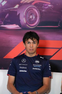  Alexander Albon (THA) - Williams Racing - Williams FW46 - Mercedes 18 Temmuz, Formula 1 Macaristan Grand Prix 2024 tarihli basın toplantısı sırasında, Mogyorod, Budapeşte, Macaristan, 19 Temmuz - 21 Temmuz tarihleri arasında Macaristan 'da düzenlenecek
