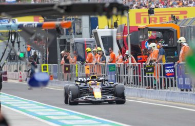  Max Verstappen (NED) - Oracle Red Bull Racing - Red Bull RB20 - Honda RBPT Saturday Free Practice, 20 Temmuz, Formula 1 Macaristan Grand Prix 2024, Macaristan 'ın Mogyorod, Budapeşte, Macaristan, Haziran