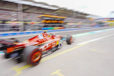  Carlos Sainz Jr. (ESP) - Scuderia Ferrari - Ferrari SF-24 - Ferrari, 20 Temmuz 2024 tarihli Formula 1 Macaristan Grand Prix 'sinin Ferrari' si, Mogyorod, Budapeşte, Macaristan, 19 Temmuz 'da düzenlenmesi planlanıyor.