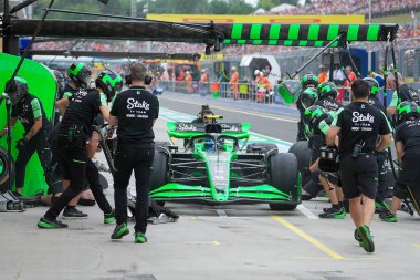  Zhou Guanyu (CHN) - Stake F1 Team Kick Sauber - Sauber C44 - Ferrari Free Practice, 20 Temmuz, Formula 1 Macaristan Grand Prix 2024, Macaristan Mogyorod, Budapeşte, Macaristan, 19 Temmuz 