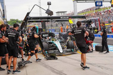  Lewis Hamilton (GBR) - Mercedes-AMG PETRONAS F1 Takımı - Mercedes W15 - Mercedes E Performansı Cumartesi Serbest Çalışması sırasında, 20 Temmuz, Formula 1 Macaristan Grand Prix 2024, Mogyorod, Bud