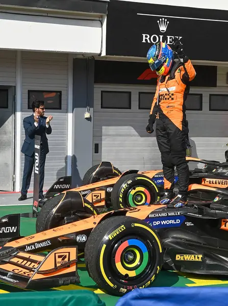  Oscar Piastri (AUS) - McLaren Formula 1 Takımı - McLaren MCL38