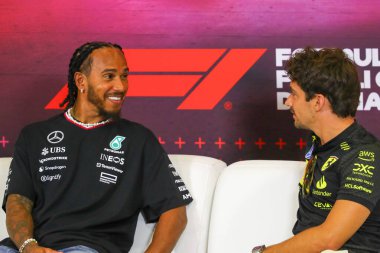  Lewis Hamilton (GBR) - Mercedes-AMG PETRONAS F1 Takımı - Mercedes E Performanc Charles Leclerc (MON) - Scuderia Ferrari - Ferrari SF-24 - Ferrari hazırlık gününde, FFormula 1 Pirelli Gran Premio d 'Italia 2024, s