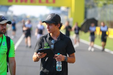 Andrea Kimi Antonelli (ITA) - Mercedes-AMG PETRONAS F1 Ekibi - Mercedes W15 - Mercedes E Performansı, FFormula 1 Pirelli Gran Premio d 'Italia 2024, Autodromo Nazionale di Monza pistinde gerçekleştirilecek