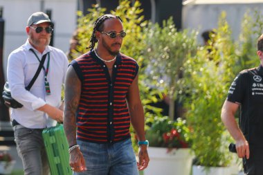  Lewis Hamilton (GBR) - Mercedes-AMG PETRONAS F1 Ekibi - Mercedes W15 - Mercedes E Performansı, FFormula 1 Pirelli Gran Premio d 'Italia 2024, Mo' daki Autodromo Nazionale di Monza pistinde gerçekleşmesi planlanan 29 Ağustos