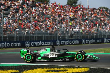  Valtteri Bottas (FIN) - Monza 'daki Autodromo Nazionale di Monza pistinde (MB) gerçekleşmesi planlanan Formula 1 Pirelli Premio d' Italia 2024 'ün 30 Ağustos tarihli antrenman sırasında Sauber C44 - Ferrari Stake F1 Team Kick Sauber 