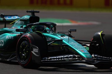  Lance Stroll (CAN) - Aston Martin Aramco F1 Takımı - Aston Martin AMR24 - Monza 'daki Autodromo Nazionale di Monza pistinde (MB) gerçekleştirilmesi planlanan Formula 1 Pirelli Premio d' Italia 2024 Formula 1 'in 30 Ağustos antrenmanı sırasında Mercedes - 