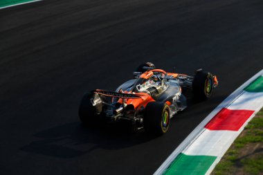 Franco Colapinto (ARG) - Williams Racing - Williams FW46 - Mercedes Monza 'daki Autodromo Nazionale di Monza pistinde (MB) gerçekleştirilmesi planlanan Formula 1 Pirelli Gran Premio d' Italia 2024 Formula 30,