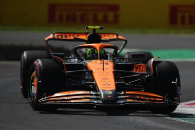  Monza 'daki Autodromo Nazionale di Monza pistinde (MB) gerçekleşmesi planlanan Formula 1 Pirelli Premio d' Italia 2024, Formula 1 'in 30' uncu tatbikatı sırasında - 29 Ağustos - 1 Eylül 2024